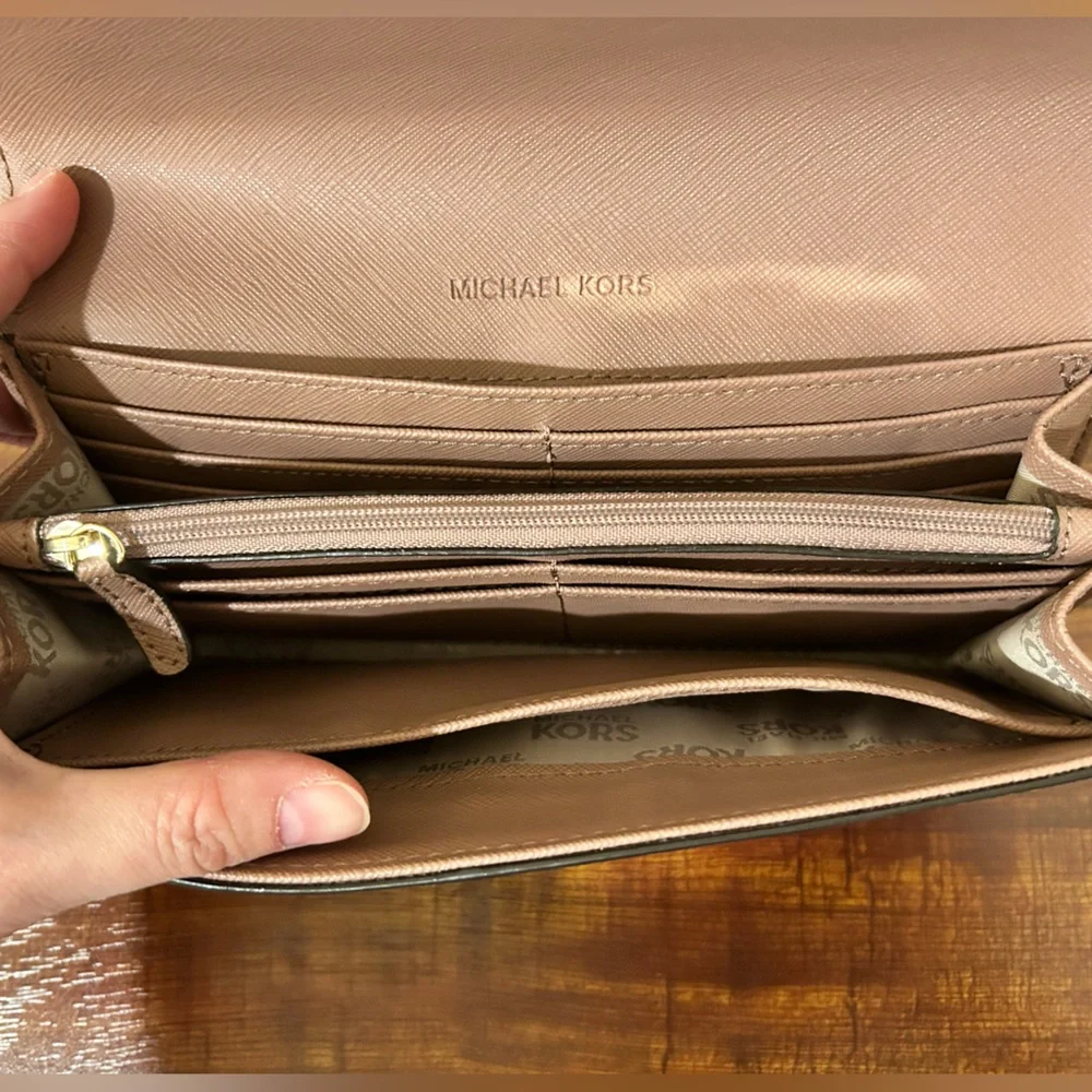 Michael Kors Callie Dusty Rose Wallet(Like New) - Picture 4 of 11